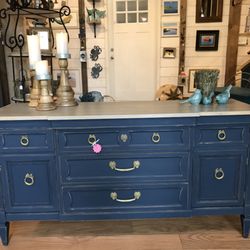 Vintage & Vines - Distinct Home Furnishings