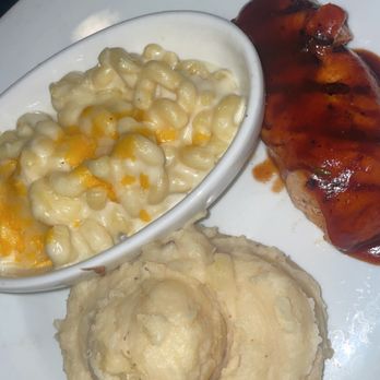 TGI Fridays West Orange - Apple Butter Salmon, Mashed Potatoes & NEW 4 Cheese Mac & Cheese - Burgers Near Me - West Orange, New Jersey
