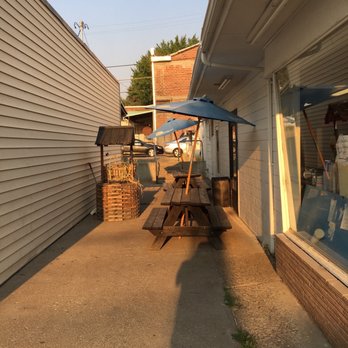 Polar Bear - Ice Cream & Frozen Yogurt Near Me - Lakeview, Oregon
