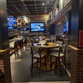 54th Street Scratch Grill & Bar - Seating - American Near Me - St. Louis, Missouri