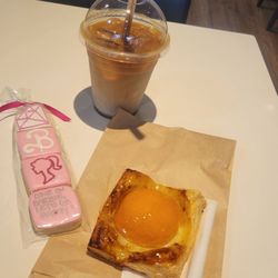 CC Violin Patisserie & Cafe - Peach pastry & iced vanilla with oat milk