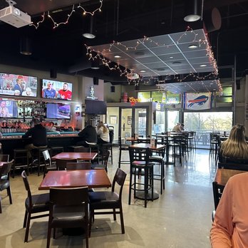 Ray's Original Buffalo Wings - Bar and seating - Burgers Near Me - Omaha, Nebraska