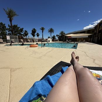 Laughlin River Lodge - Pool views - Resorts Near Me - Laughlin, Nevada