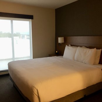 Hyatt Place Columbus - Room - Venues & Event Spaces Near Me - Columbus, Mississippi