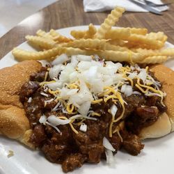 Jose's Family Diner - Chili Burger