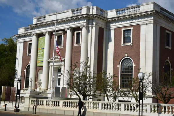 New Haven Green by null