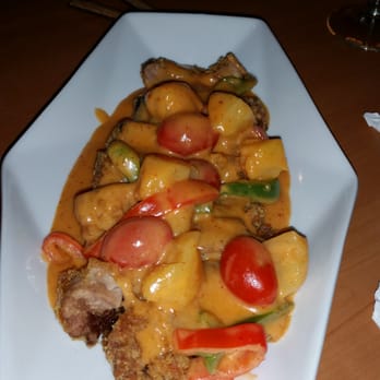 Royal Thai - Pineapple Duck - Thai Near Me - Enterprise, Alabama