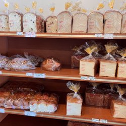 Suzanne's Cake & Pastry - Dinner rolls, bread, and toast
