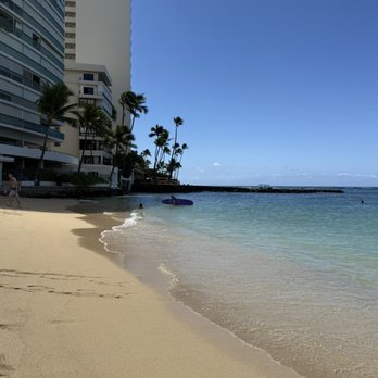 Kaimana Beach Hotel - Facing the beach - Hotels Near Me - Honolulu, Hawaii Kaimana Beach Hotel - Facing the beach - Hotels Near Me - Honolulu, Hawaii
