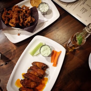 Union Social Eatery - Calamari and buffalo butter wings - Gastropubs Near Me - Toronto, Ontario