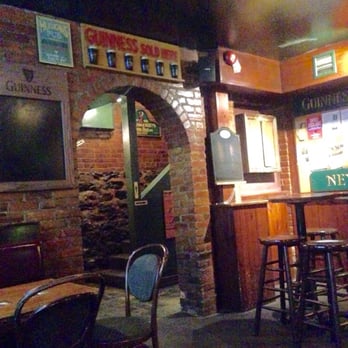 Hurley's Irish Pub - Irish Pub Near Me - Montreal, Quebec