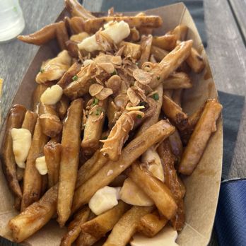 Amex Lounge - Budweiser Stage - Poutine - Lounges Near Me - Toronto, Ontario Amex Lounge - Budweiser Stage - Poutine - Lounges Near Me - Toronto, Ontario