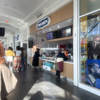 Cinnabon - Bakeries Near Me - Arlington, Virginia
