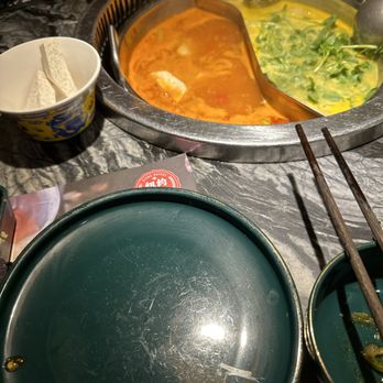 Xiang Hotpot-Brooklyn - The environment is nice. Has a variety of selection. And free drinks too. - Chinese Near Me - Brooklyn, New York