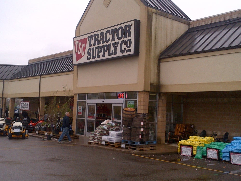 TRACTOR SUPPLY Updated August 2024 4166 Burbank Rd, Wooster, Ohio