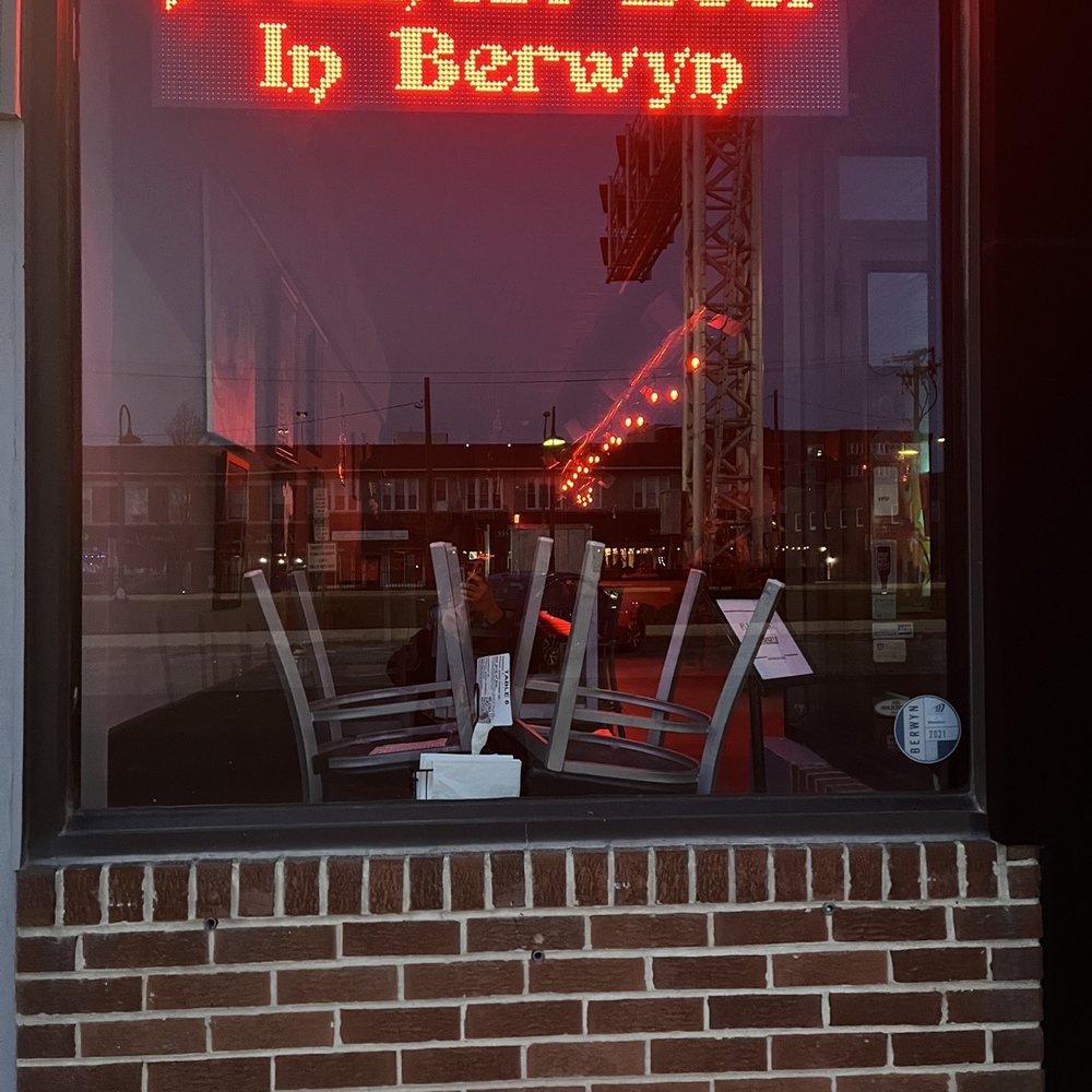 Flapjack Brewery - Left side front window of Flapjack Brewery. - Pizza Near Me - Berwyn, Illinois