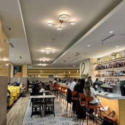 Sunshine Diner - Interior