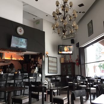 Lateral Restobar - A la tarde está tranquilisimo - Restaurants Near Me - Buenos Aires, C