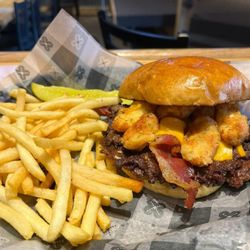 Winchester's Saloon - Signature Burgers