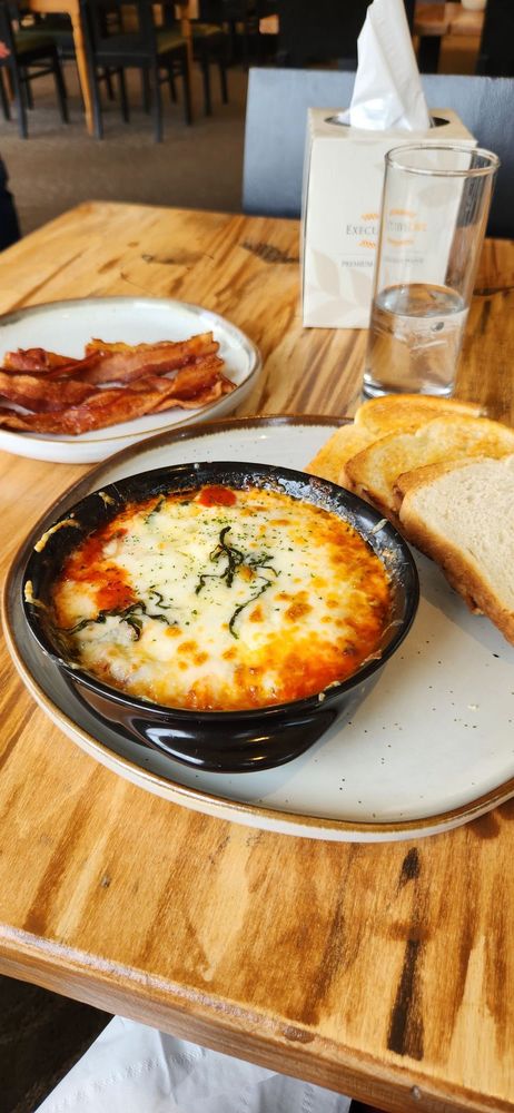 Food from Mercato Mio