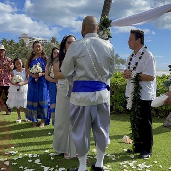 Dream Hi Weddings - Paradise Cove Luau - Officiants Near Me - Honolulu, Hawaii Dream Hi Weddings - Paradise Cove Luau - Officiants Near Me - Honolulu, Hawaii