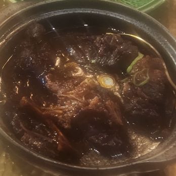 Lele - Delicious oxtails - Caribbean Near Me - New York, New York