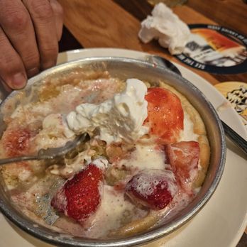 BJ's Restaurant & Brewhouse - New American Near Me - Downey, California