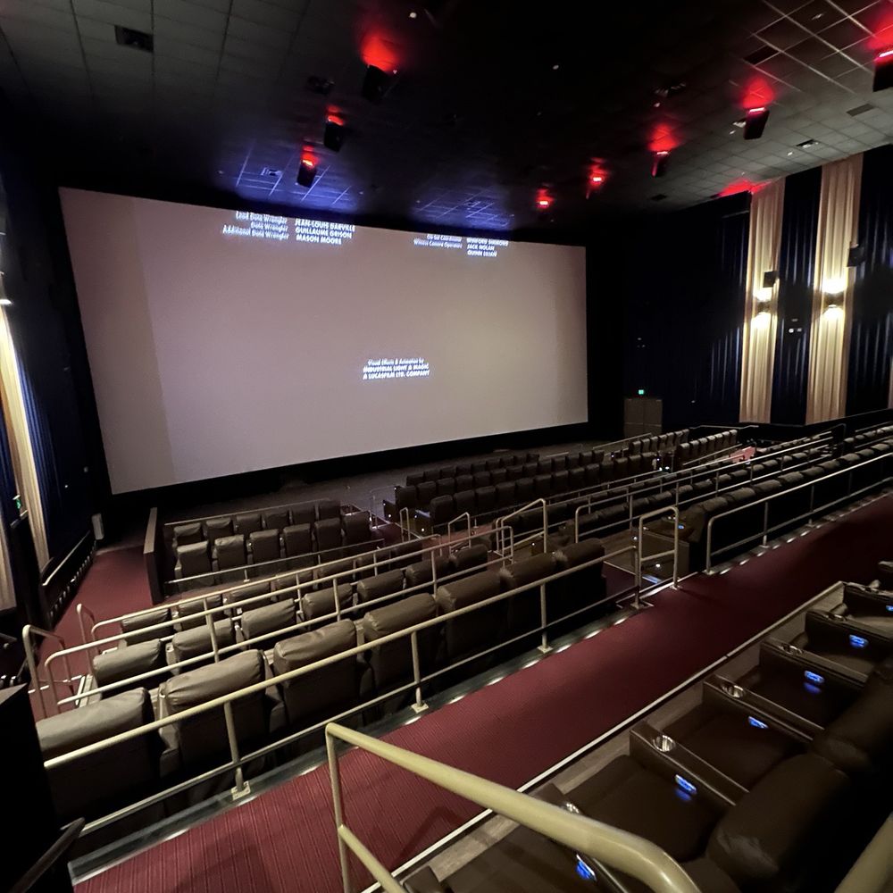 Emagine Rogers - The large screen! It was incredible! - Cinema Near Me - Rogers, Minnesota Emagine Rogers - The large screen! It was incredible! - Cinema Near Me - Rogers, Minnesota
