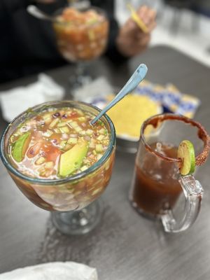 La Cruda Mariscos by null