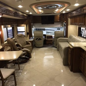 Camping World - Kissimmee - RV Dealers Near Me - Kissimmee, Florida