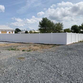 A&G Universal Fence - Fence - Vinyl - Fences & Gates Near Me - Manassas, Virginia