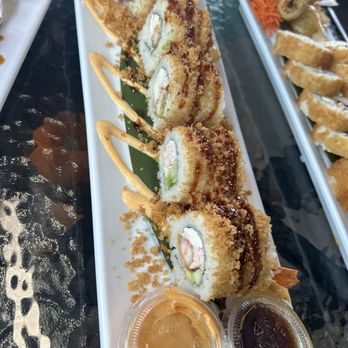 Queen Taco & Sushi - Crunch roll - Mexican Near Me - South Gate, California Queen Taco & Sushi - Crunch roll - Mexican Near Me - South Gate, California
