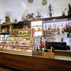 L'Incontro - Counter with noms