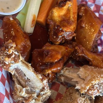 BottleDog Bites & Brews - Beer Bar Near Me - Cary, North Carolina