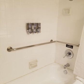 Whitney Peak Hotel Reno, Tapestry Collection by Hilton - Bath tub with lots of leg room - Hotels Near Me - Reno, Nevada Whitney Peak Hotel Reno, Tapestry Collection by Hilton - Bath tub with lots of leg room - Hotels Near Me - Reno, Nevada