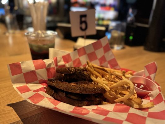 Radio Rosewood by null