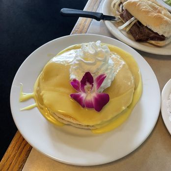 Cinnamon's Restaurant - Pancakes Near Me - Kailua, Hawaii