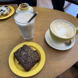 Clémentine Café Deli - Banana bread, London Fog, cappuccino
