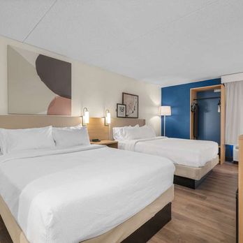Spark by Hilton - Guest room - Hotels Near Me - Colorado Springs, Colorado Spark by Hilton - Guest room - Hotels Near Me - Colorado Springs, Colorado