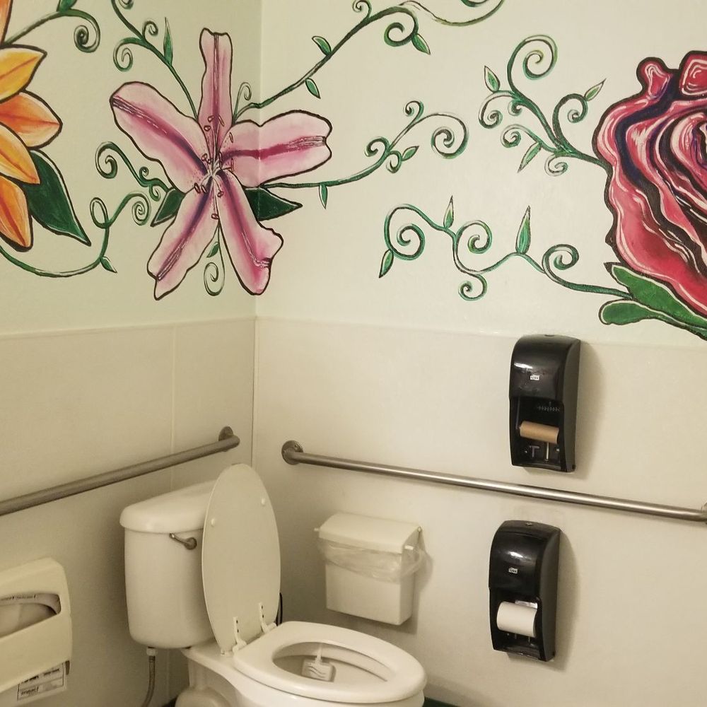 Lilys - Bathroom - New American Near Me - Mount Shasta, California Lilys - Bathroom - New American Near Me - Mount Shasta, California