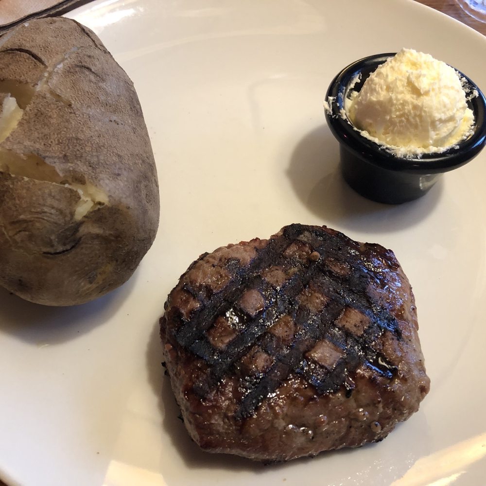 Applebee's Grill + Bar - 6oz sirloin - American Near Me - Lexington, Kentucky Applebee's Grill + Bar - 6oz sirloin - American Near Me - Lexington, Kentucky