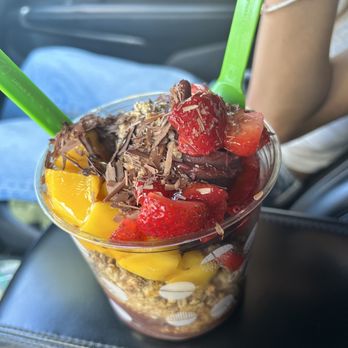 Berry Divine Acai Bowls - Brazilian Soft Serve Bowl - Acai Bowls Near Me - Tucson, Arizona Berry Divine Acai Bowls - Brazilian Soft Serve Bowl - Acai Bowls Near Me - Tucson, Arizona