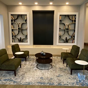 The Bluff - Hotels Near Me - Savannah, Georgia