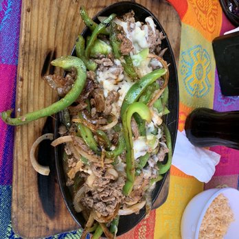 La Tradición - Steak fajitas a lot of food , 5 out of ten for taste - Mexican Near Me - Tijuana, BCN La Tradición - Steak fajitas a lot of food , 5 out of ten for taste - Mexican Near Me - Tijuana, BCN