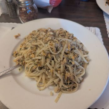 Volare - Clam linguine - Italian Near Me - San Diego, California Volare - Clam linguine - Italian Near Me - San Diego, California