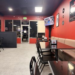 Kiki's Chicken Place
