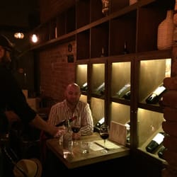 Romelia - Friendly wine service