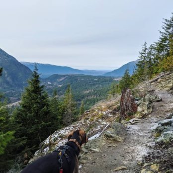 Dirty Harry's Balcony - Hiking Near Me