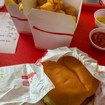 Tasty Burger - Burgers Near Me - Cambridge, Massachusetts