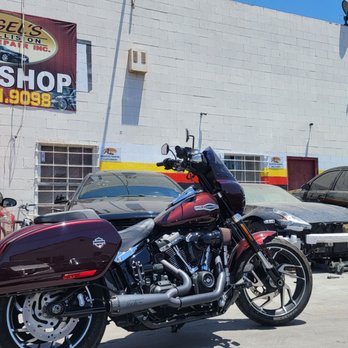 Angel's Collision Repair - Great job color matching my fairing and saddle bags on my 2018 Harley Davidson Sport Glide. - Body Shops Near Me - Montebello, California Angel's Collision Repair - Great job color matching my fairing and saddle bags on my 2018 Harley Davidson Sport Glide. - Body Shops Near Me - Montebello, California